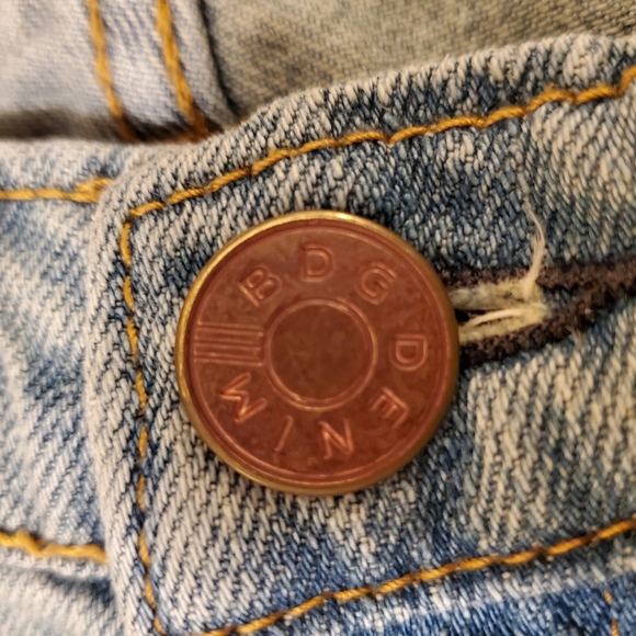 Boyfriend style BDG Slim BF Low Rise Ripped Jeans - Picture 8 of 8